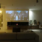 Elegant Modern In Olive Grove וילה *