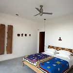 Elegant Modern In Olive Grove * Surano