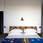 Elegant Modern In Olive Grove * Surano