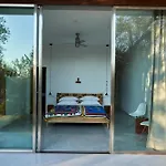 וילה Elegant Modern In Olive Grove