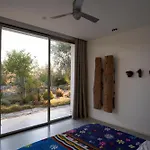 Elegant Modern In Olive Grove * Surano