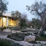 Elegant Modern In Olive Grove וילה *