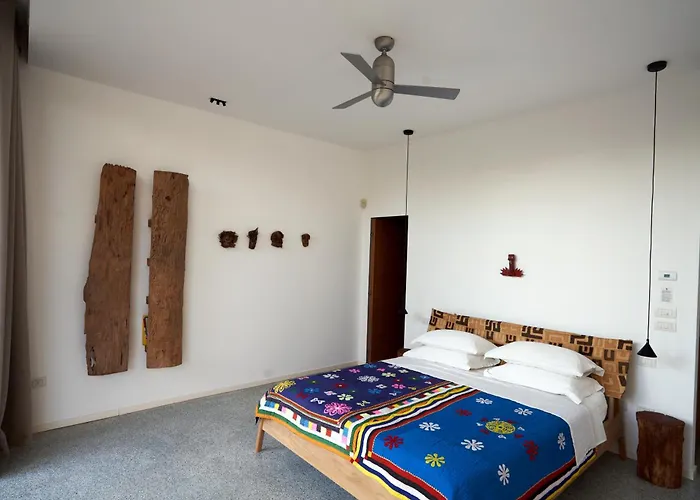 Elegant Modern In Olive Grove * Surano