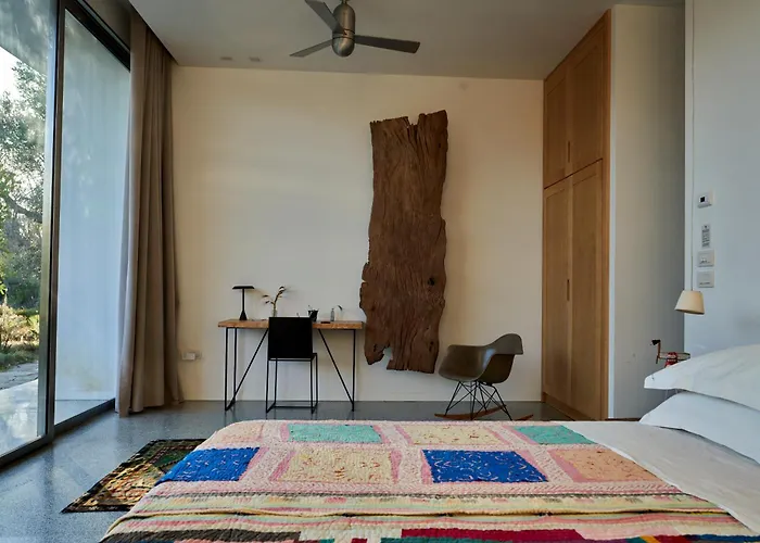 Elegant Modern In Olive Grove ヴィラ