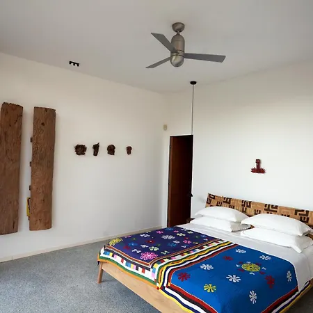 Elegant Modern In Olive Grove * Surano