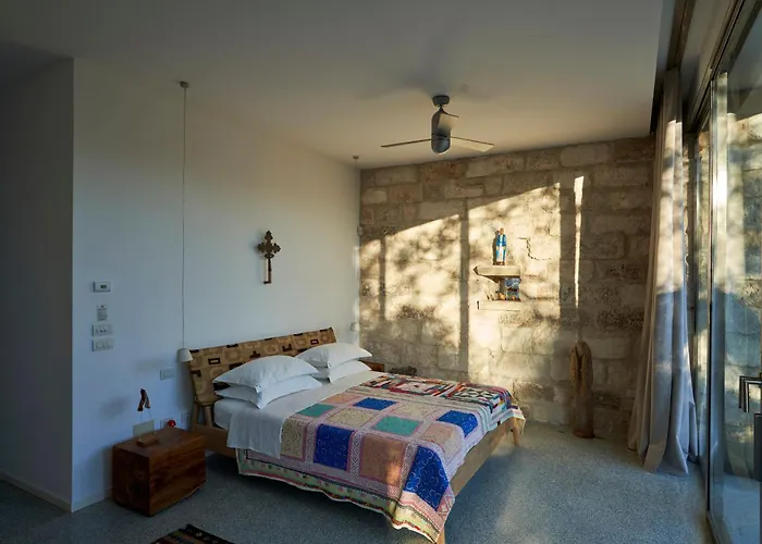 Elegant Modern In Olive Grove Villa