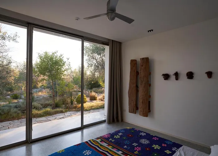 Elegant Modern In Olive Grove * Surano